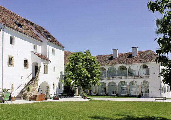 Gartenlust Schloss Hartberg